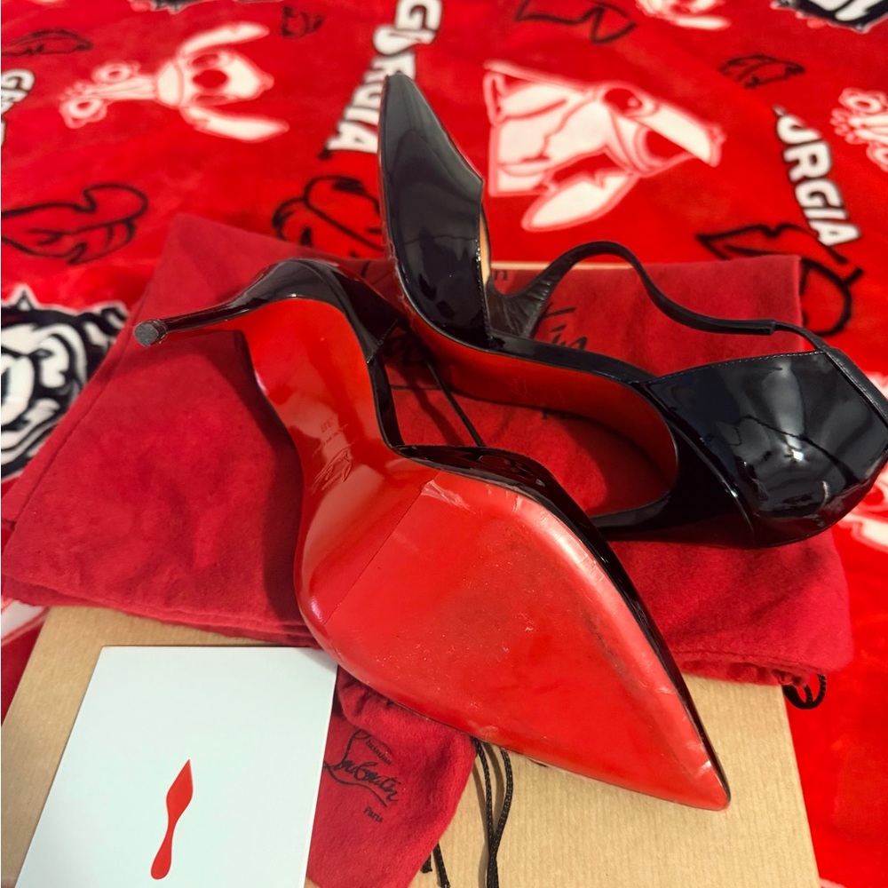Christian Louboutin Patent Black Heels with Signature Red Soles - Picture 5 of 7